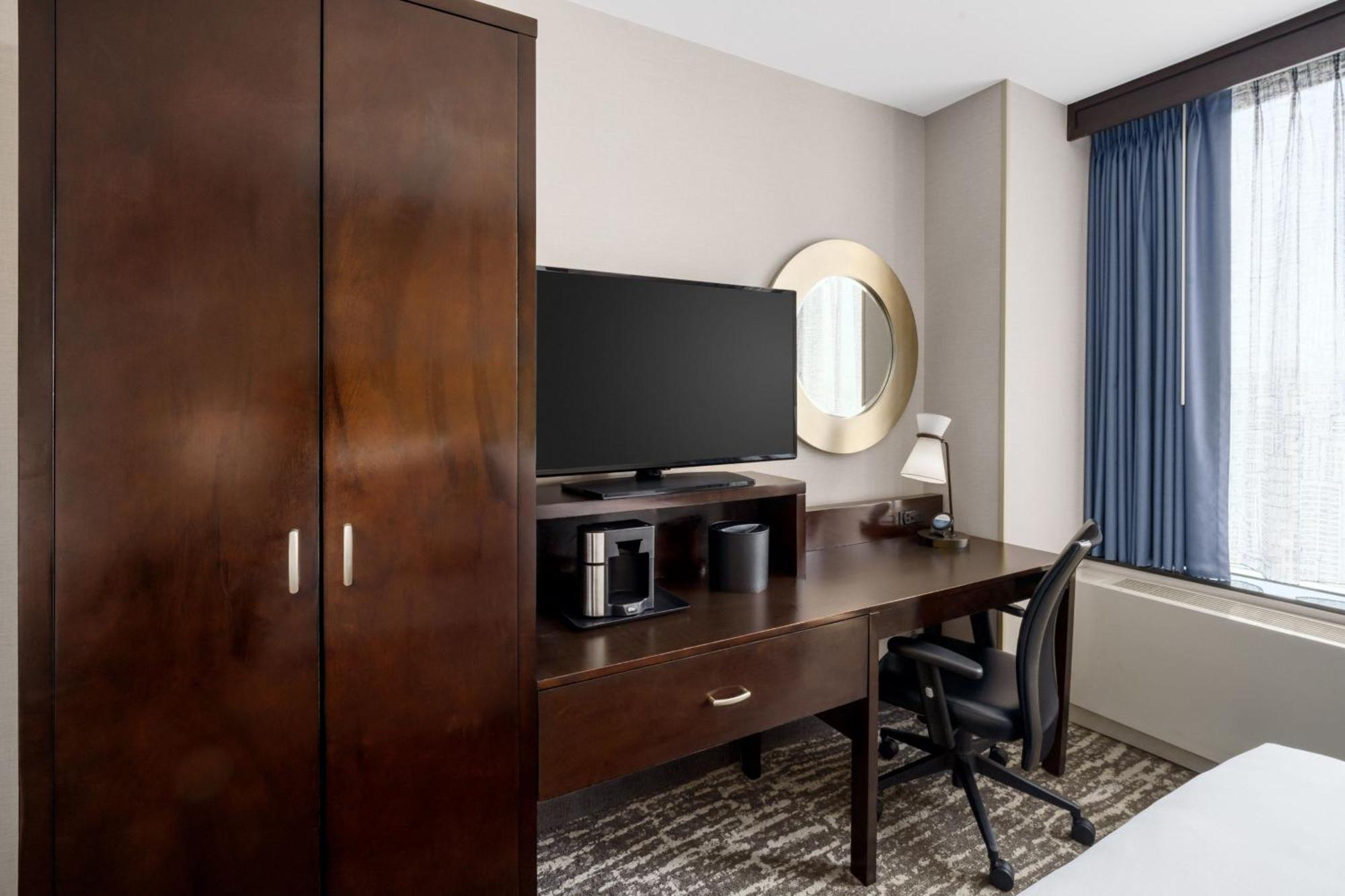 Fairfield Inn & Suites By Marriott New York Midtown Manhattan/Penn Station Exterior foto